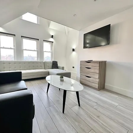 Luxury Duplex Centre * Leeds (West Yorkshire)
