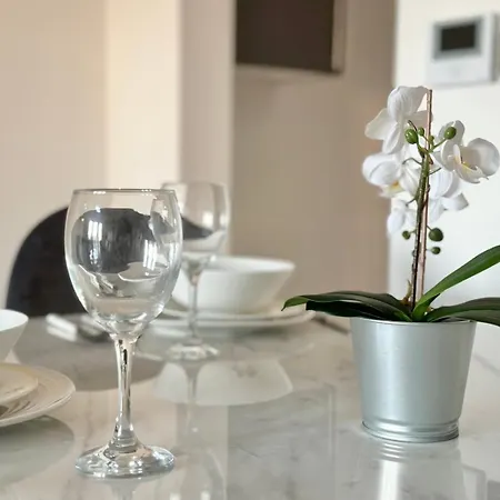 Luxury Duplex Centre *