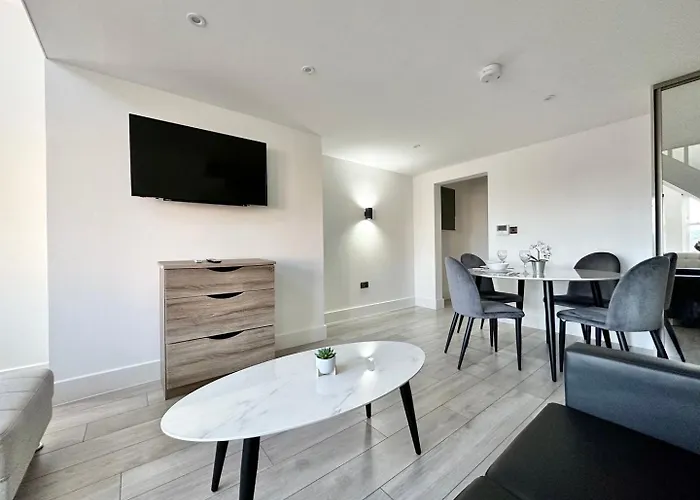 Luxury Duplex Centre * Leeds (West Yorkshire)
